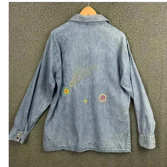 VTG Wrangler Blue Denim Shirt LARGE Long Sleeve Embroidered Women's Chambray - Picture 2 of 11